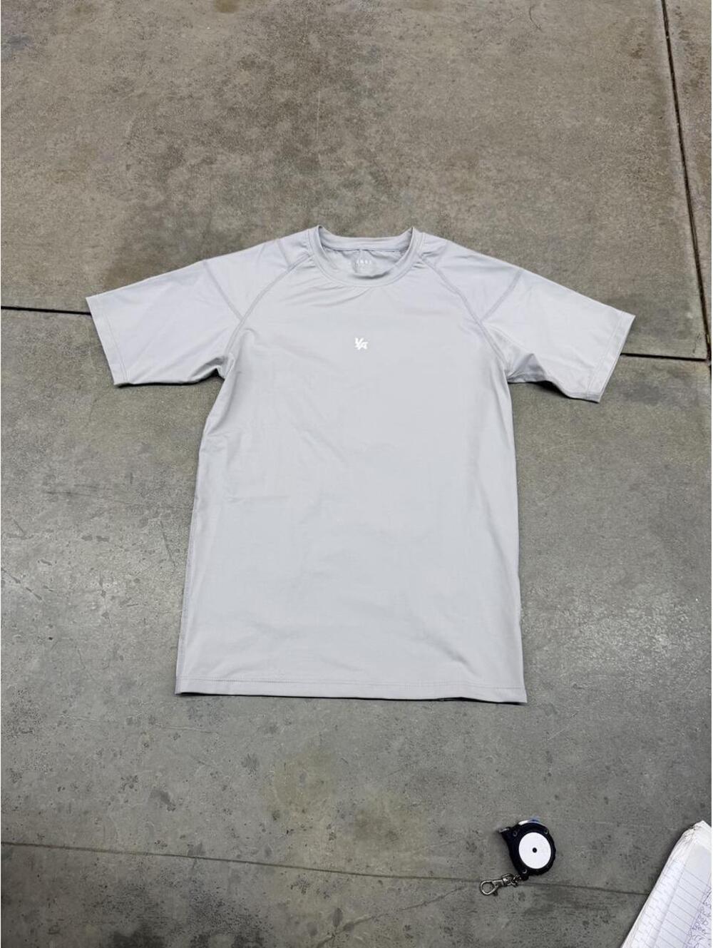 youngla posture compression tee grey and white shirt size large